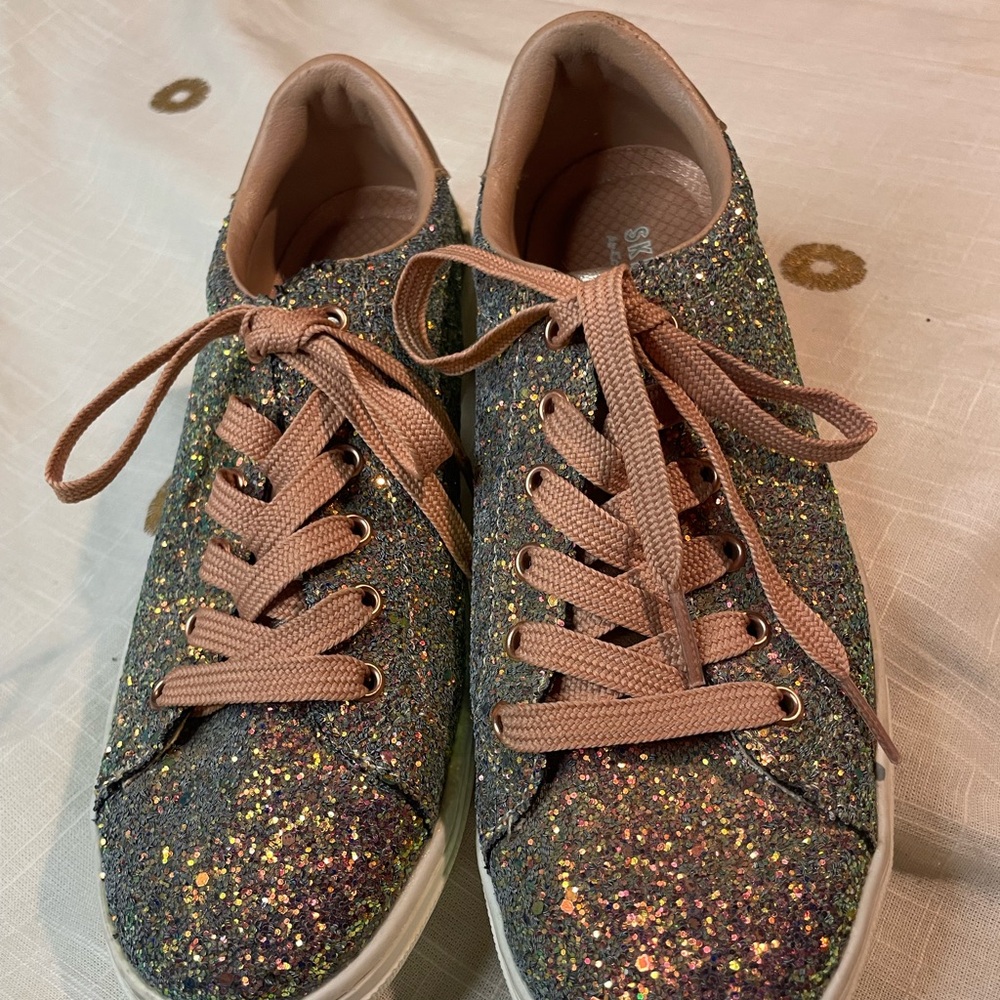 Skechers Multicolor Glitter Low-Top Sneakers with Pink Accents